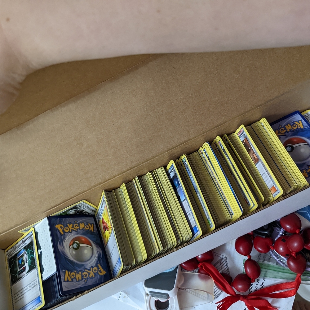 500+ Pokemon cards - trainers